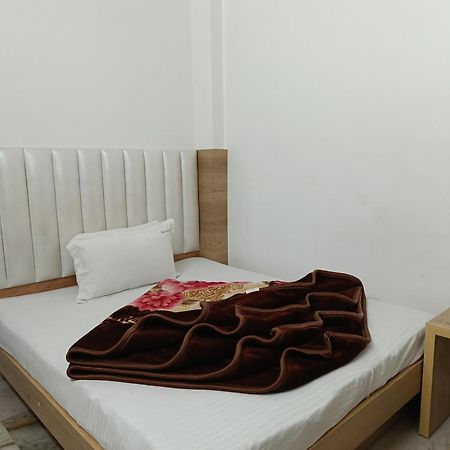 Hotel A10 Нью-Дели Экстерьер фото