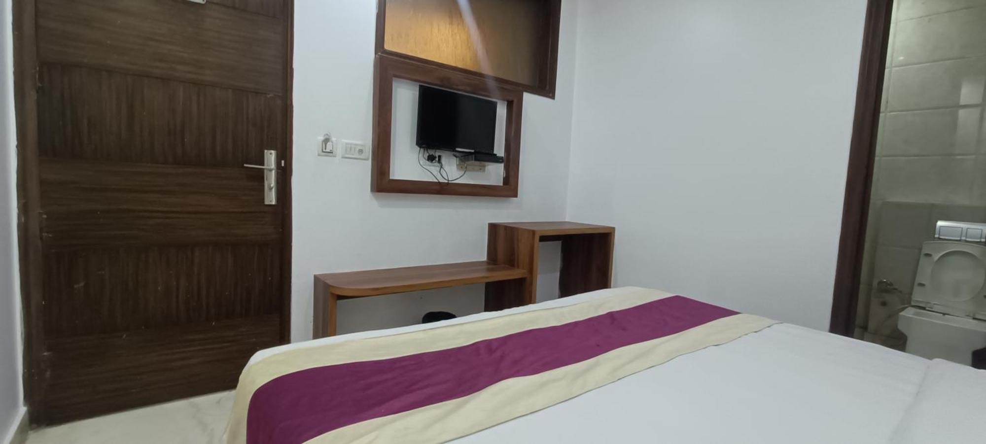 Hotel A10 Нью-Дели Экстерьер фото